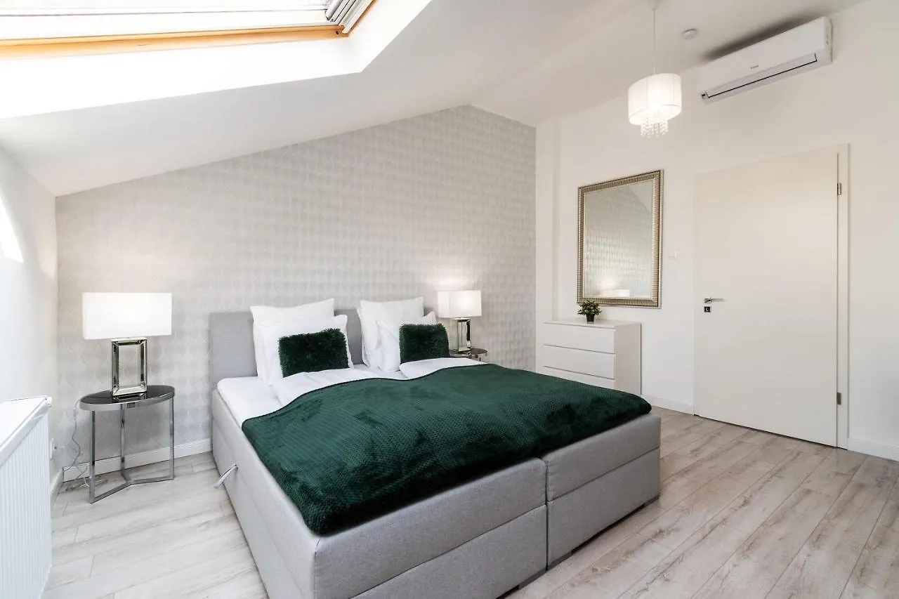 Quiet Very Central & Stylish Apt Budapest