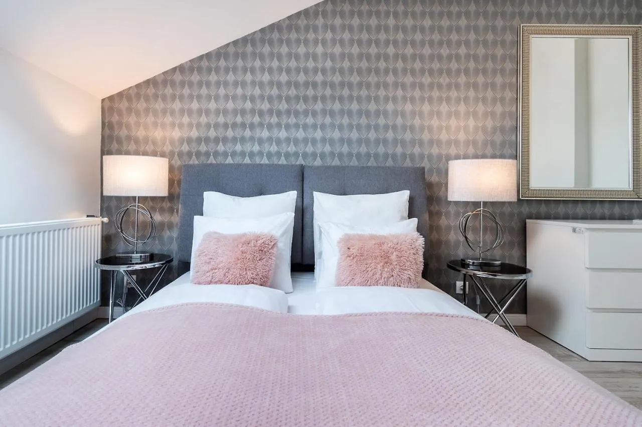 Quiet Very Central & Stylish Apt Budapest 0*,